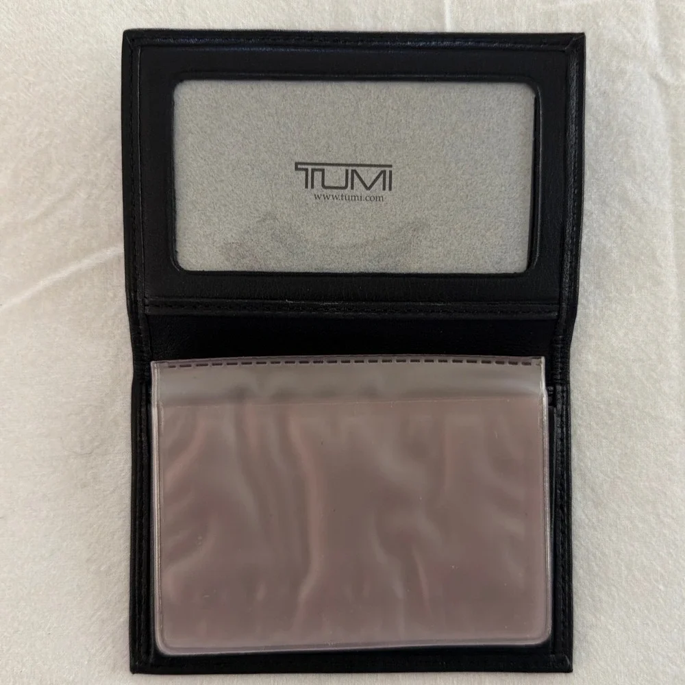 Tumi Black Leather Bifold Card Case ID Wallet with Removable Insert Logo Slim